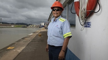 Marisol Delgado, la botera del Canal de Panamá
