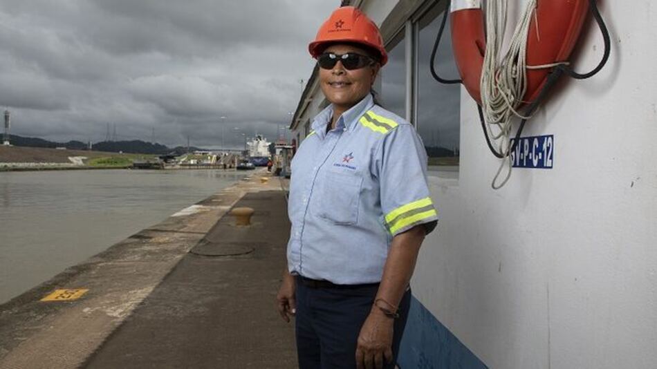 Marisol Delgado, la botera del Canal de Panamá