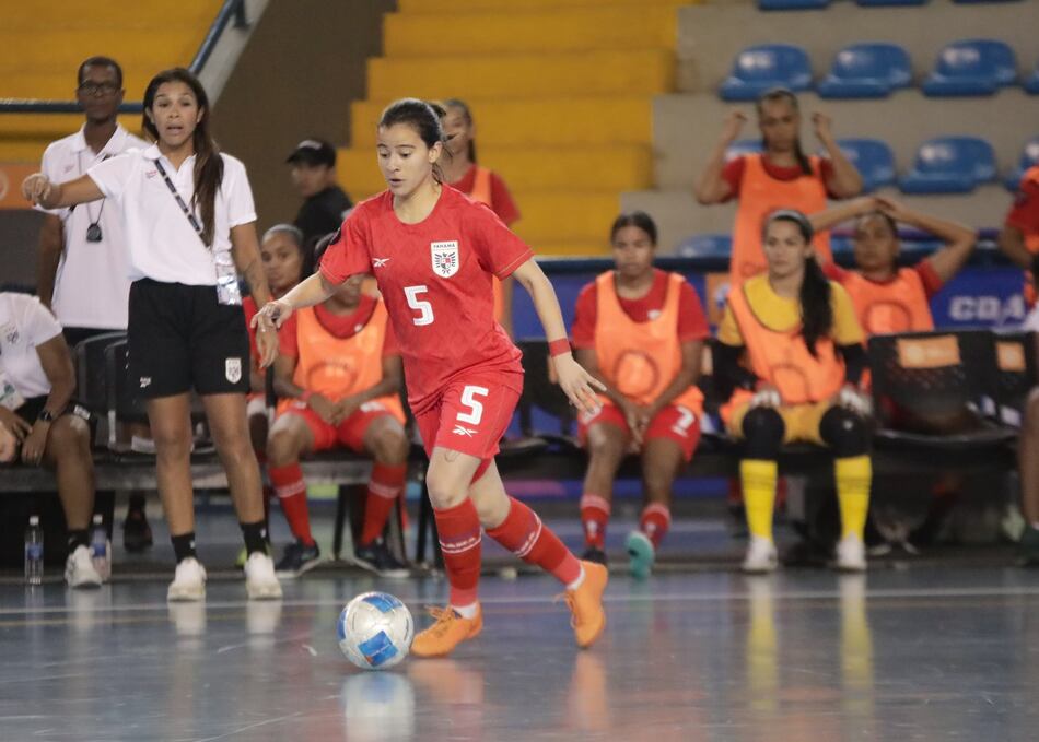 Selección femenina de futsal de Panamá va por el boleto mundialista ante Costa Rica