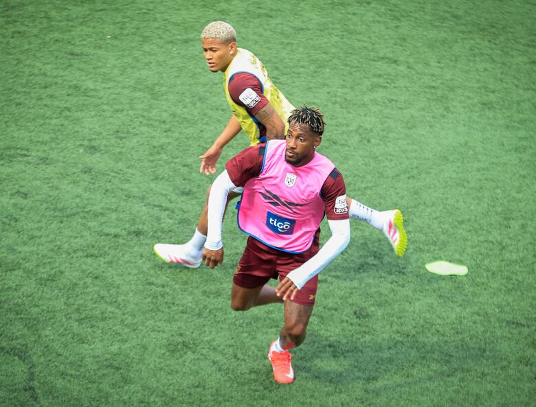 Panamá arranca entrenamientos con 12 jugadores; Adalberto Carrasquilla trabaja diferenciado