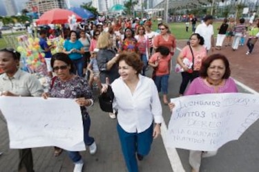 Padres y Meduca piden a docentes regresar a clases
