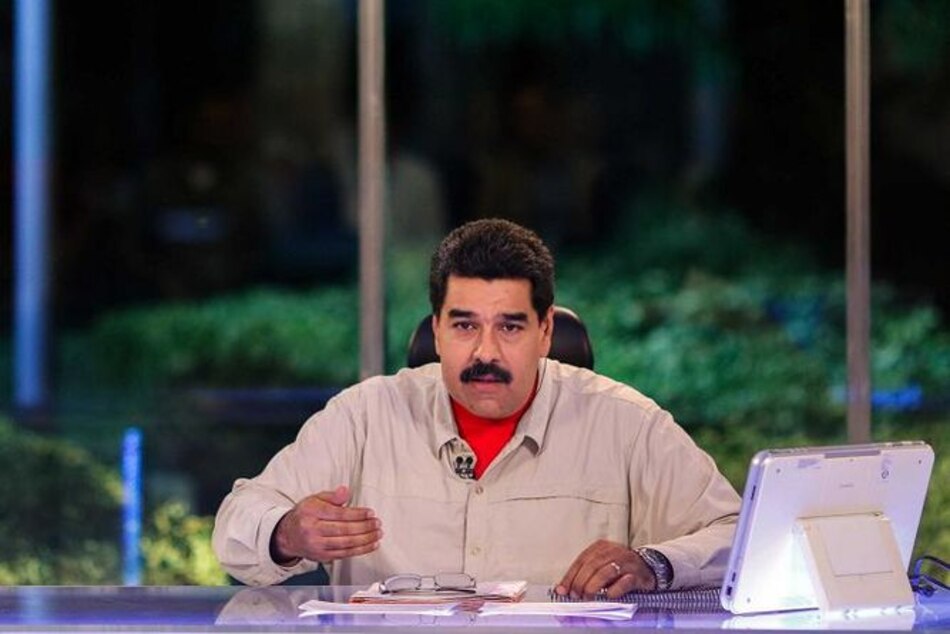 Maduro pide a seguidores declarar huelga general indefinida si lo sacan del poder