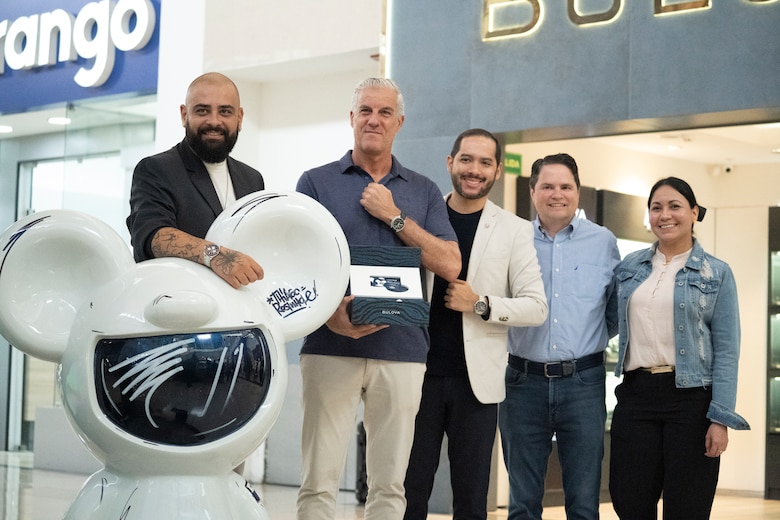Arte pop y exploración lunar en la nueva cápsula de Bulova: Thiago Rosinhole y Budii celebran en Panamá los 150 años de la marca