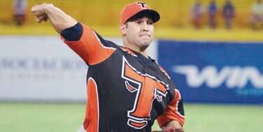 Paolo Espino reta a las Águilas
