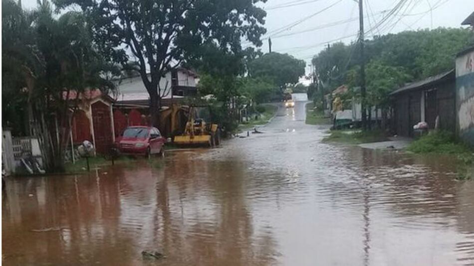 Sinaproc emite aviso por el paso de una onda tropical