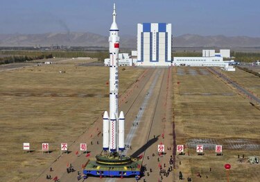 China lanzará 20 cohetes y 25 satélites en 2011