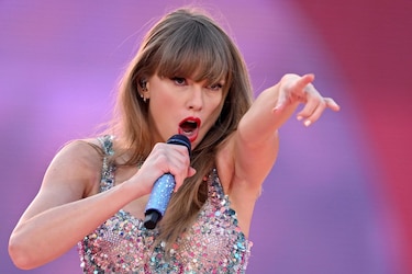 Taylor Swift actúa en Australia ante 96,000 espectadores, su concierto mas multitudinario