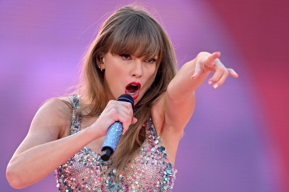 Taylor Swift actúa en Australia ante 96,000 espectadores, su concierto mas multitudinario