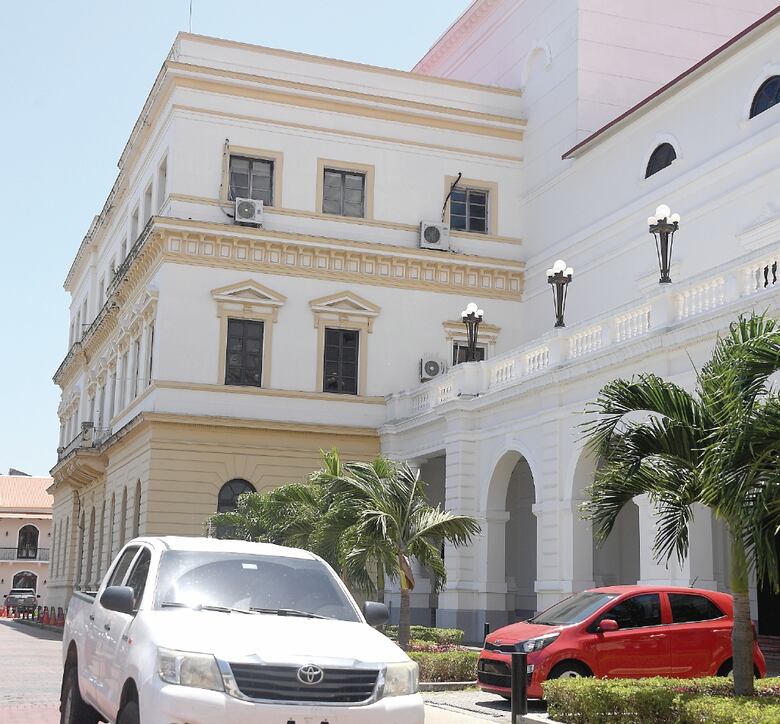 Entidades burlan normativa del Casco Antiguo