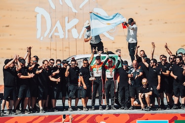 El Puma Energy Rally Team celebra triunfo en el Dakar 2025 en Arabia Saudita
