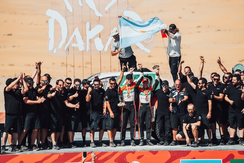 El Puma Energy Rally Team celebra triunfo en el Dakar 2025 en Arabia Saudita