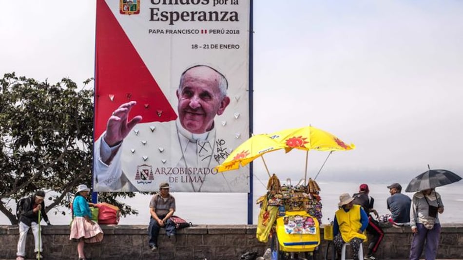 El complicado periplo del papa Francisco en Chile y Perú