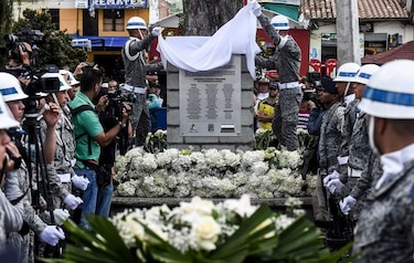 Colombia recuerda al Chapecoense, el equipo que perdió las alas en sus montañas