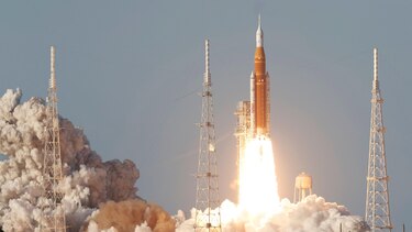 ‘Qué vista tan increíble’: la misión Artemis II despega hacia la Luna