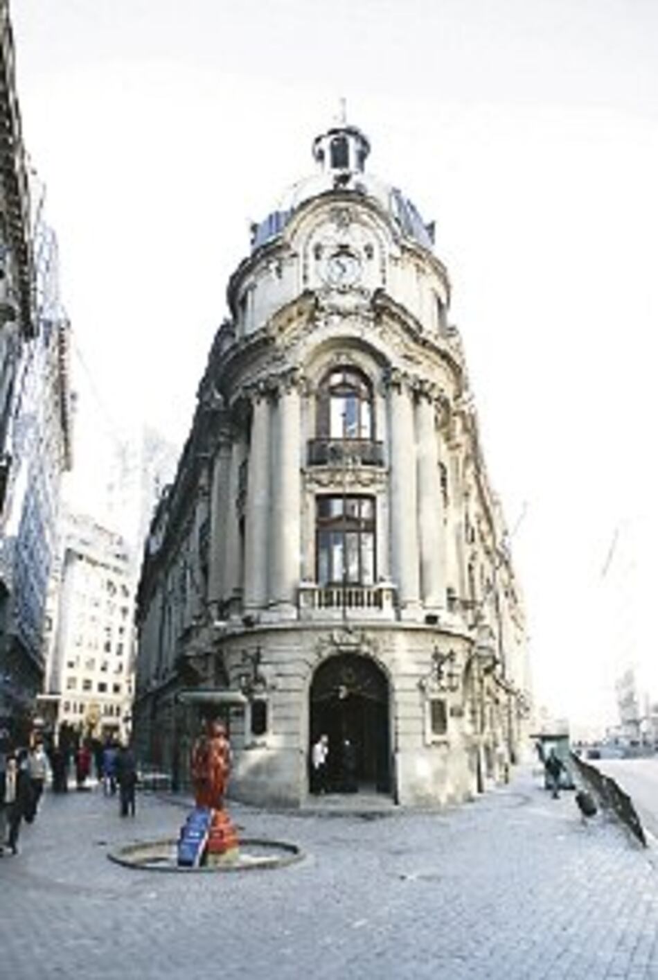 Actividad económica chilena crece 4.8%