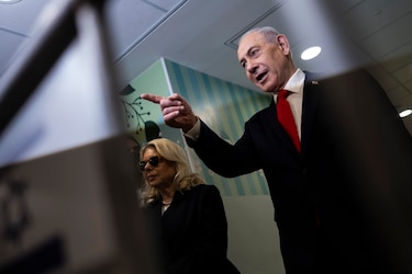 Netanyahu deposita su voto en Jerusalén y anima a los israelíes a acudir a las urnas