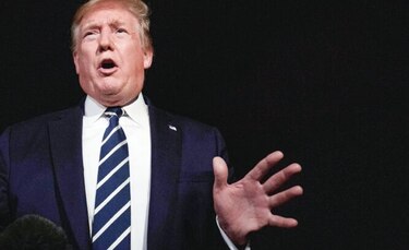 Trump avala deportación de enfermos