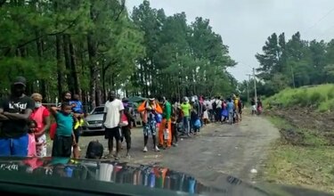 En Gualaca exponen los problemas que causan los migrantes a la directora de Migración