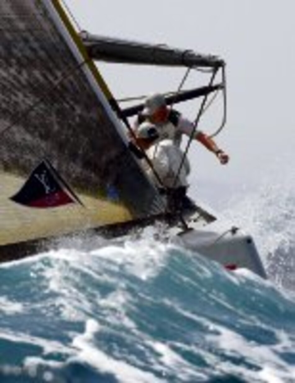 BMW Oracle, cerca del desastre