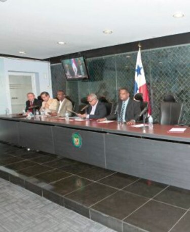 Denuncias contra Martinelli, a debate