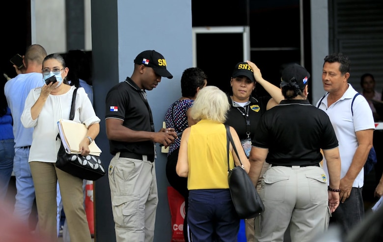 Extranjeros piden más tiempo para actualizar datos en Migración