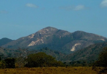 Frente Santeño rechaza extracción de oro en cerro Quema