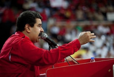 Nicolás Maduro evalúa aumentar precio de la gasolina en Venezuela
