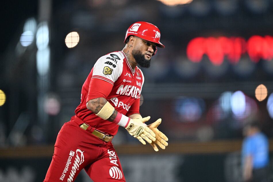 Allen Córdoba celebra título con los Diablos Rojos de México