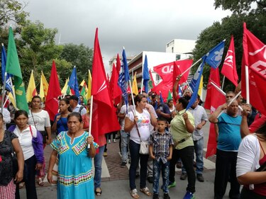 Saúl Méndez oficializa su precandidatura presidencial por el FAD