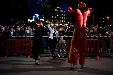Discoteca al aire libre para reclamar la reapertura del ocio nocturno en Barcelona