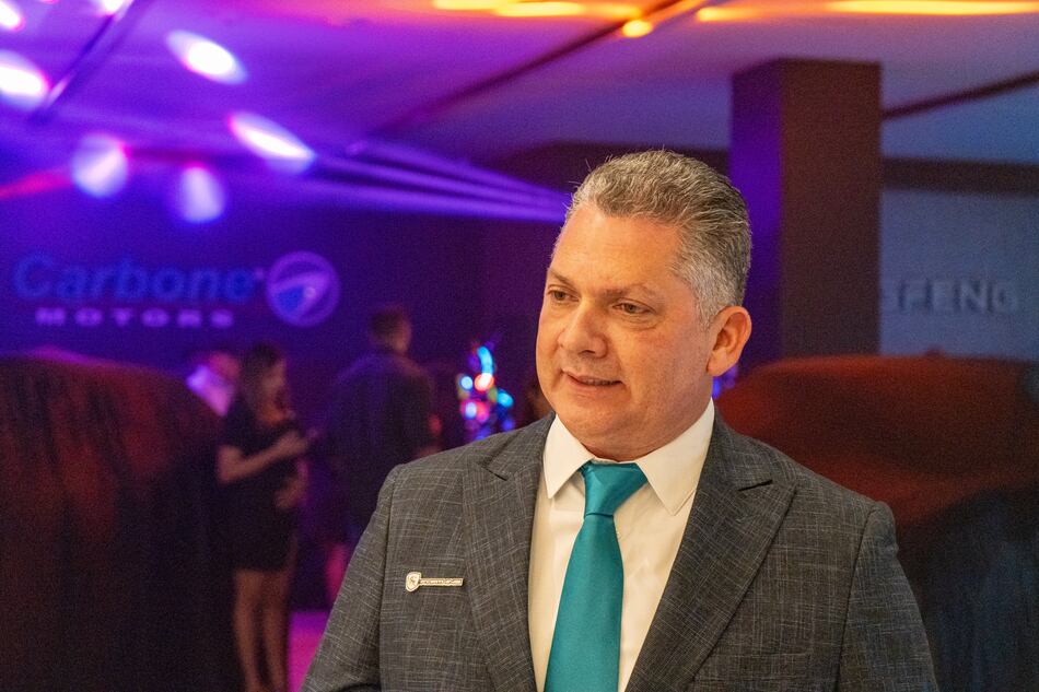 ¡Bienvenidos a la Era del Futuro Automotriz con Carbone Motors!