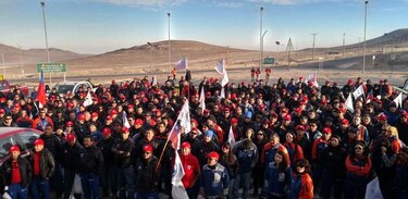 Chile: mineros de Escondida dispuestos a estar en huelga hasta dos meses