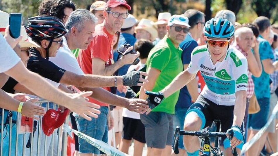 Valverde gana, Superman López es líder de nuevo