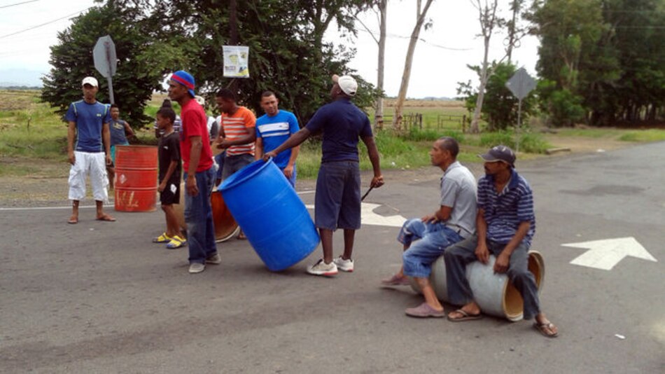 Rinconeños exigen llenado de la ciénega de Las Macanas