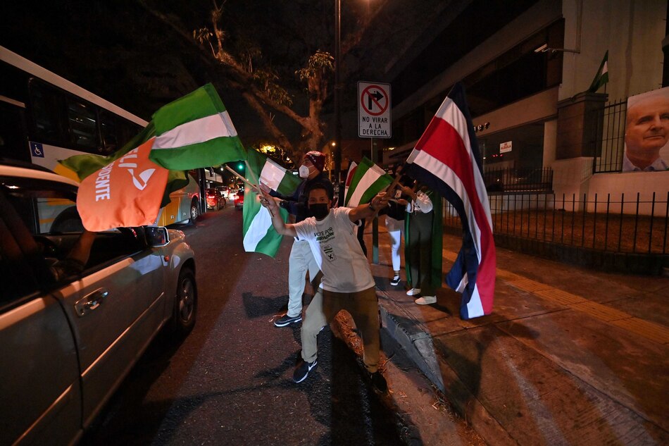 Costa Rica culmina su votación para elegir a un nuevo presidente