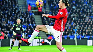 Manchester United golea al Leiscester