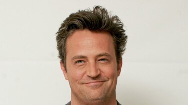 Muere la estrella de la serie ‘Friends’ Matthew Perry a los 54 años ahogado en un jacuzzi