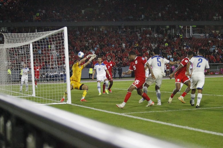 Panamá golea a Nicaragua y cierra invicta la segunda fase de las eliminatorias
