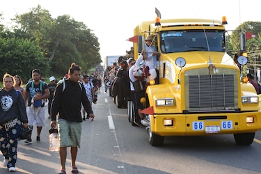 Choque entre migrantes y militares deja un herido y 25 detenidos en México