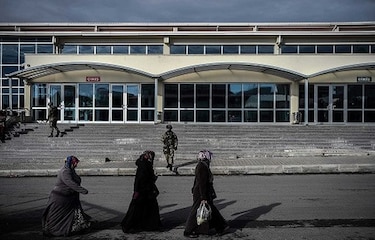 En Turquía juzgan a 29 policías por el fallido golpe de estado
