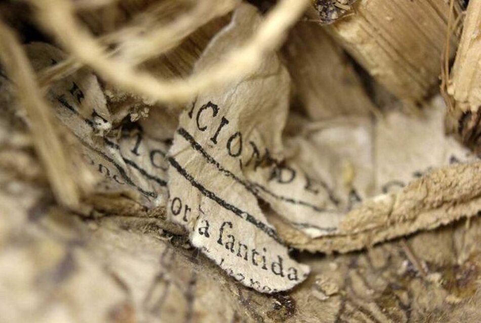 Hallan documentos del siglo XVIII dentro de escultura de Cristo en México