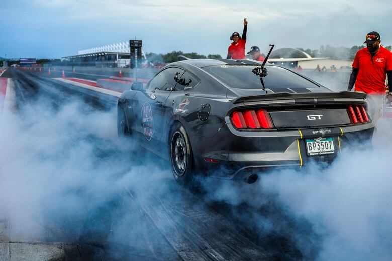 ¡Adrenalina Pura y Noche de Campeones en el Primer DRAG WAR NOCTURNO de Autódromo Panamá!