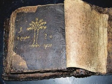 Encuentran ‘Biblia’ escrita en siríaco
