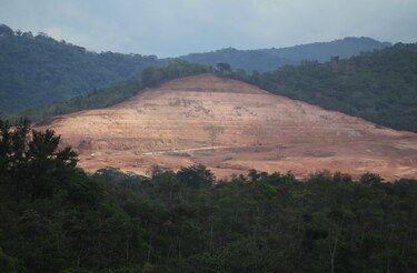 En trámite, 389 solicitudes para explotación minera