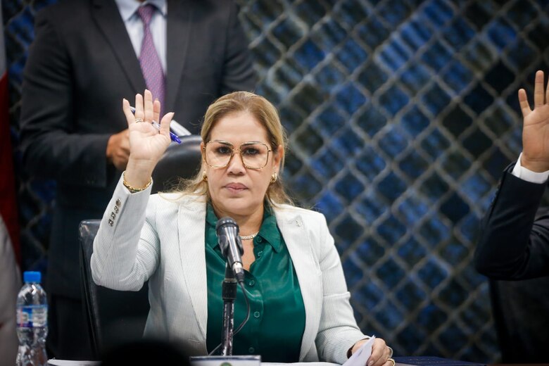 La Comisión de Credenciales le da luz verde a cinco funcionarios designados por el presidente Mulino