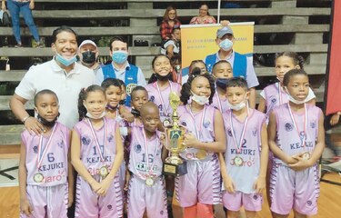 Academia Kejuke se corona en la U-10 del baloncesto Kiwanis