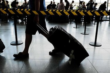 Entra en vigor decreto que prohíbe ingreso a Estados Unidos de ciudadanos de 6 países musulmanes