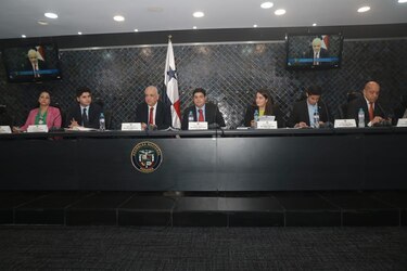 Avanza la propuesta de ley que busca que más funcionarios presenten declaración jurada patrimonial