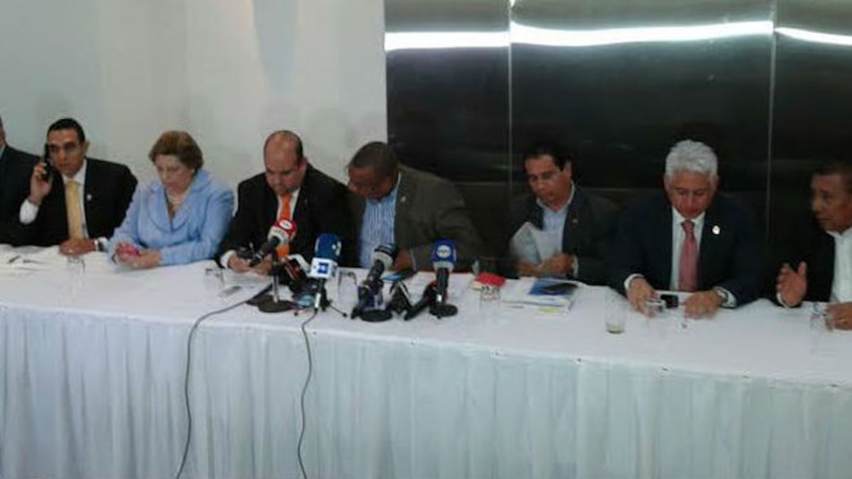 Diputados del Parlacen rechazan inmunidad para Martinelli