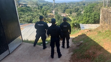 Policía investiga a 970 agentes y destituye a 123 por diversas faltas disciplinarias